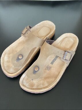 Cushionaire Tan Thong Sandles Size 81/2